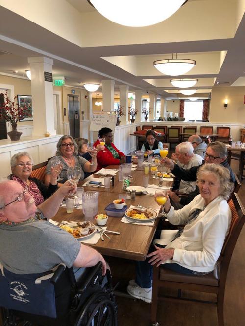 Golden Inn and Village Residents Dining