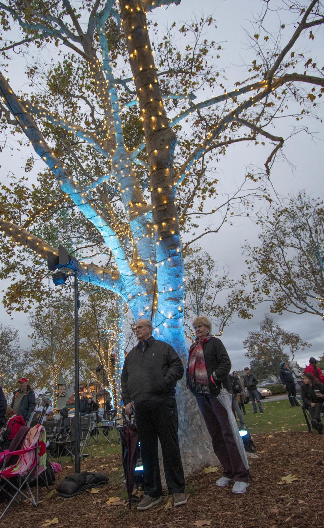 Solvang Julefest tree lighting ceremony captivates large crowds Local