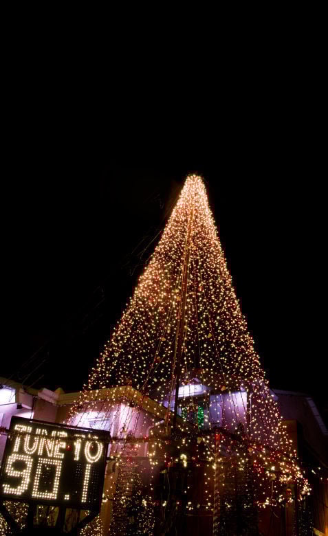 in buellton a community rallies around christmas lights local in buellton a community rallies around christmas lights local syvnews com