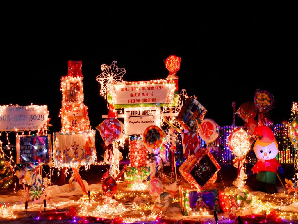 Elks Home Christmas Lights 2021