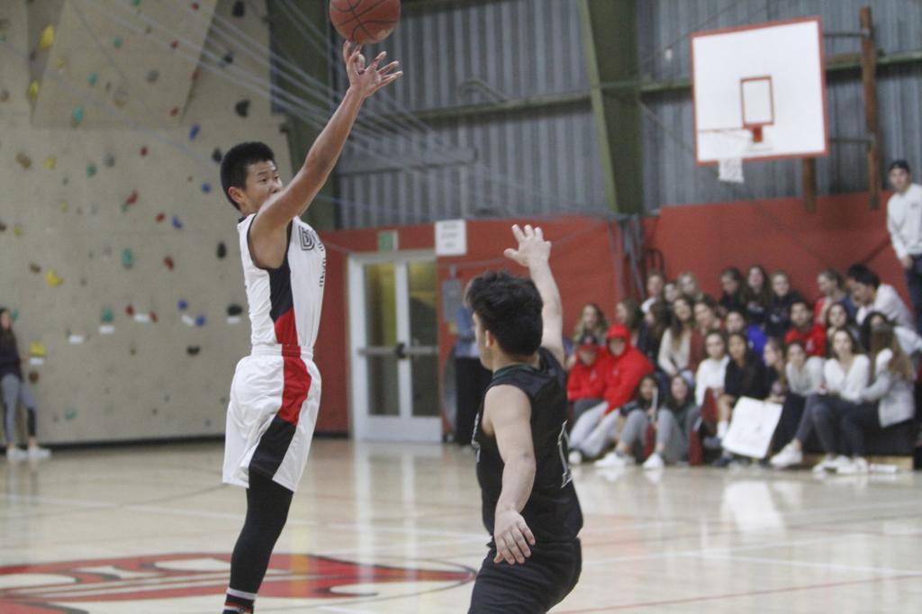 Cif Ss Playoffs Earwigs Fly Past Eagles In Division 5a Opener
