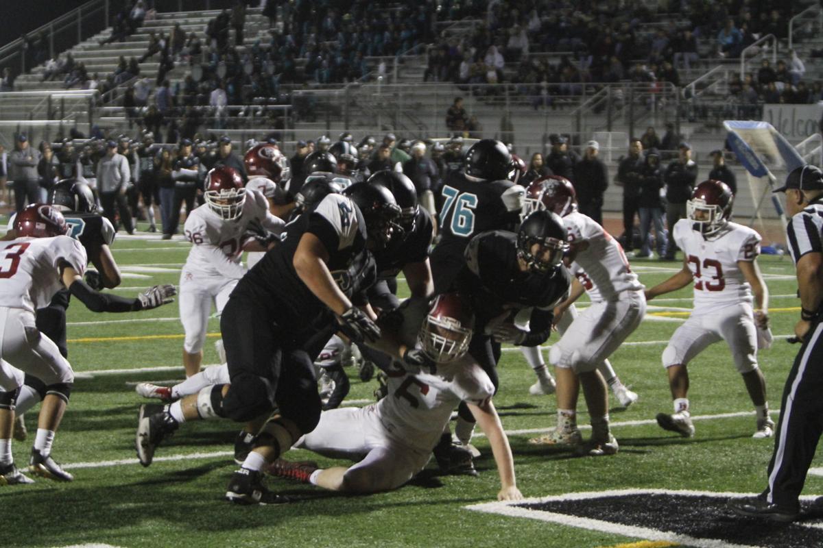 Paso Robles Does Enough To Top Pioneer Valley 21 7 Syvnews Com
