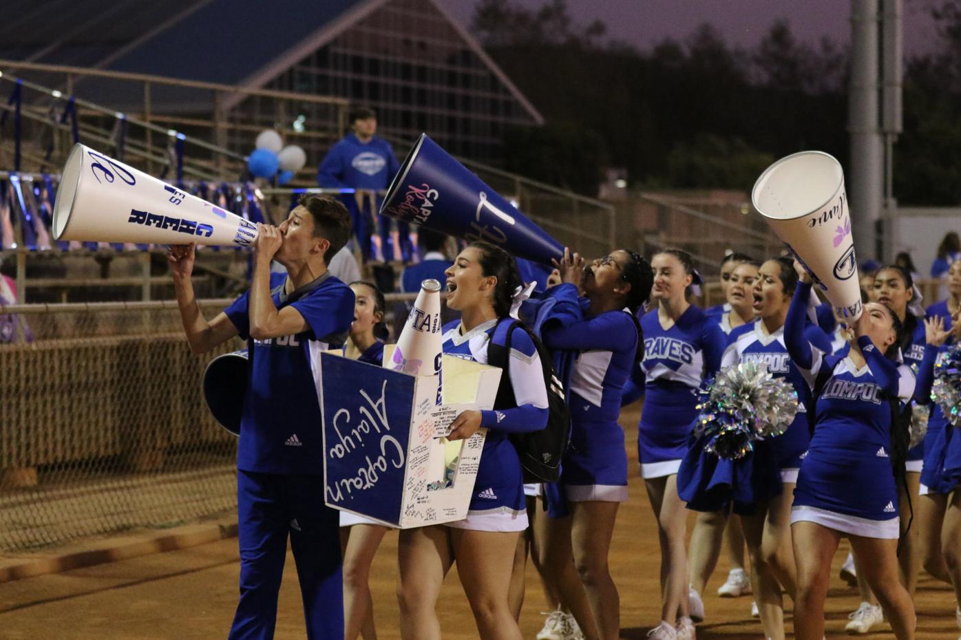 Cavin Ross Throws Five Tds As Lompoc Routs Cabrillo In Big Game Syvnews Com