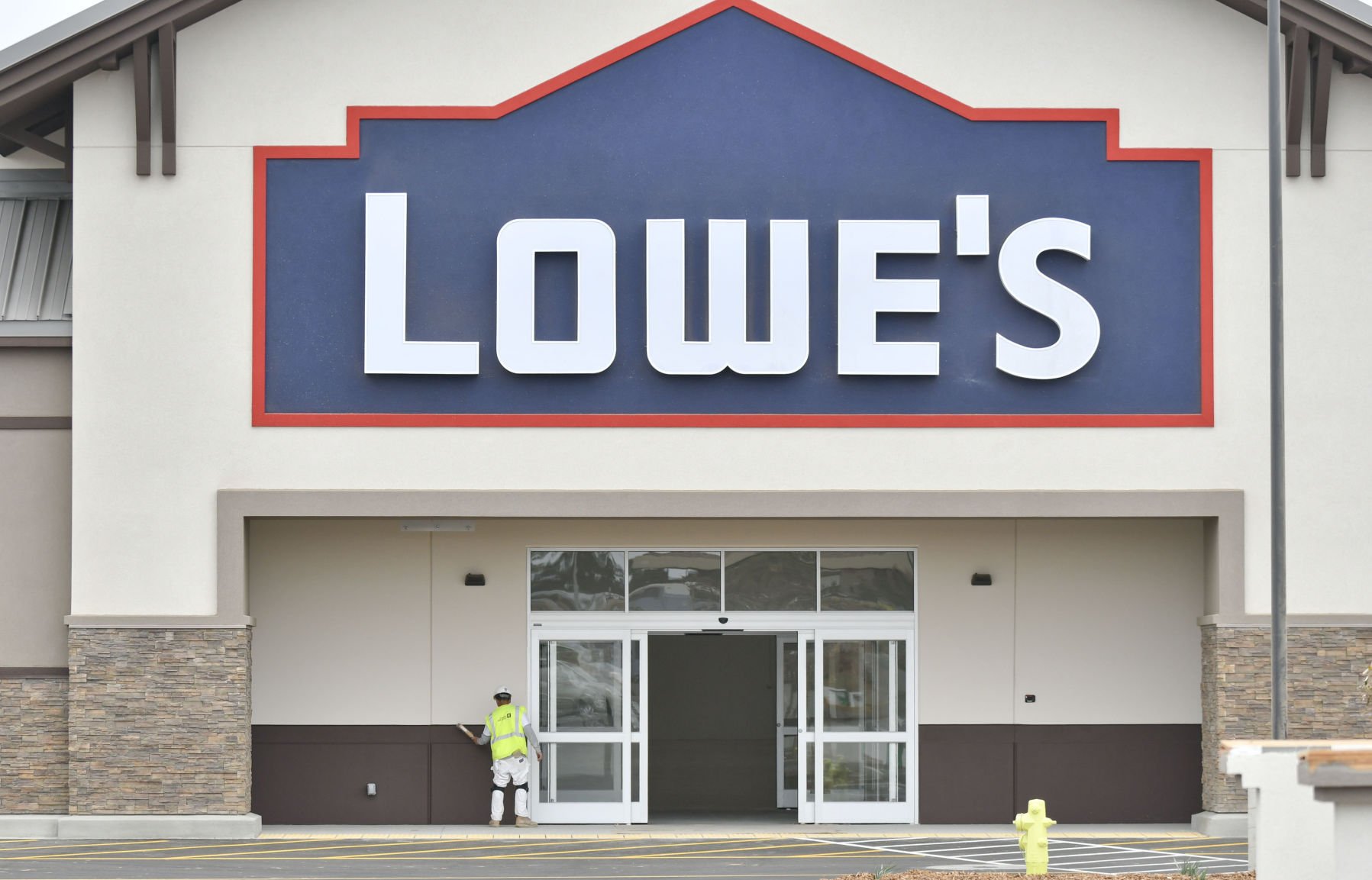 lowes near me open now