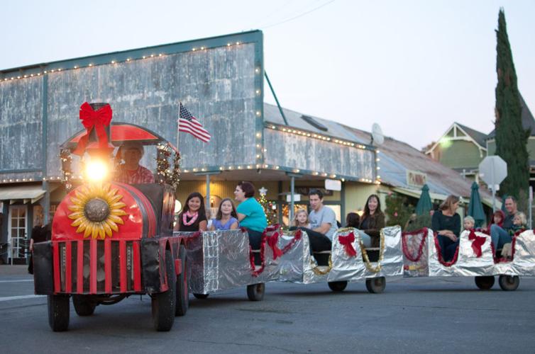 GALLERY Los Olivos Christmas Parade