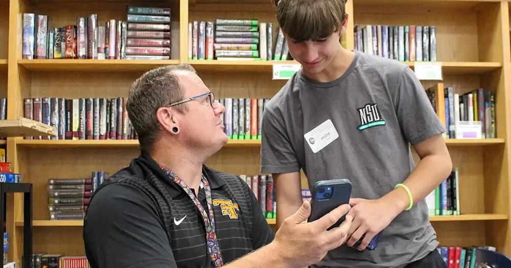 POLITICAL ROUNDUP: Most for permanent cellphone ban in schools