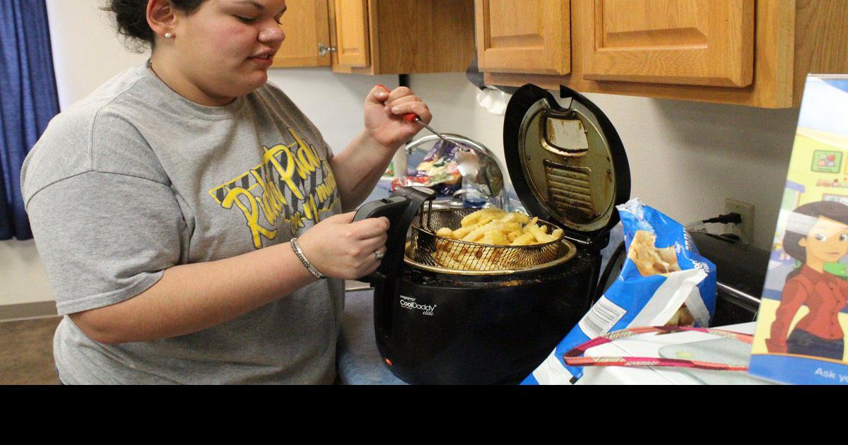 Students learn how to create meals with sparse resources | Local News ...