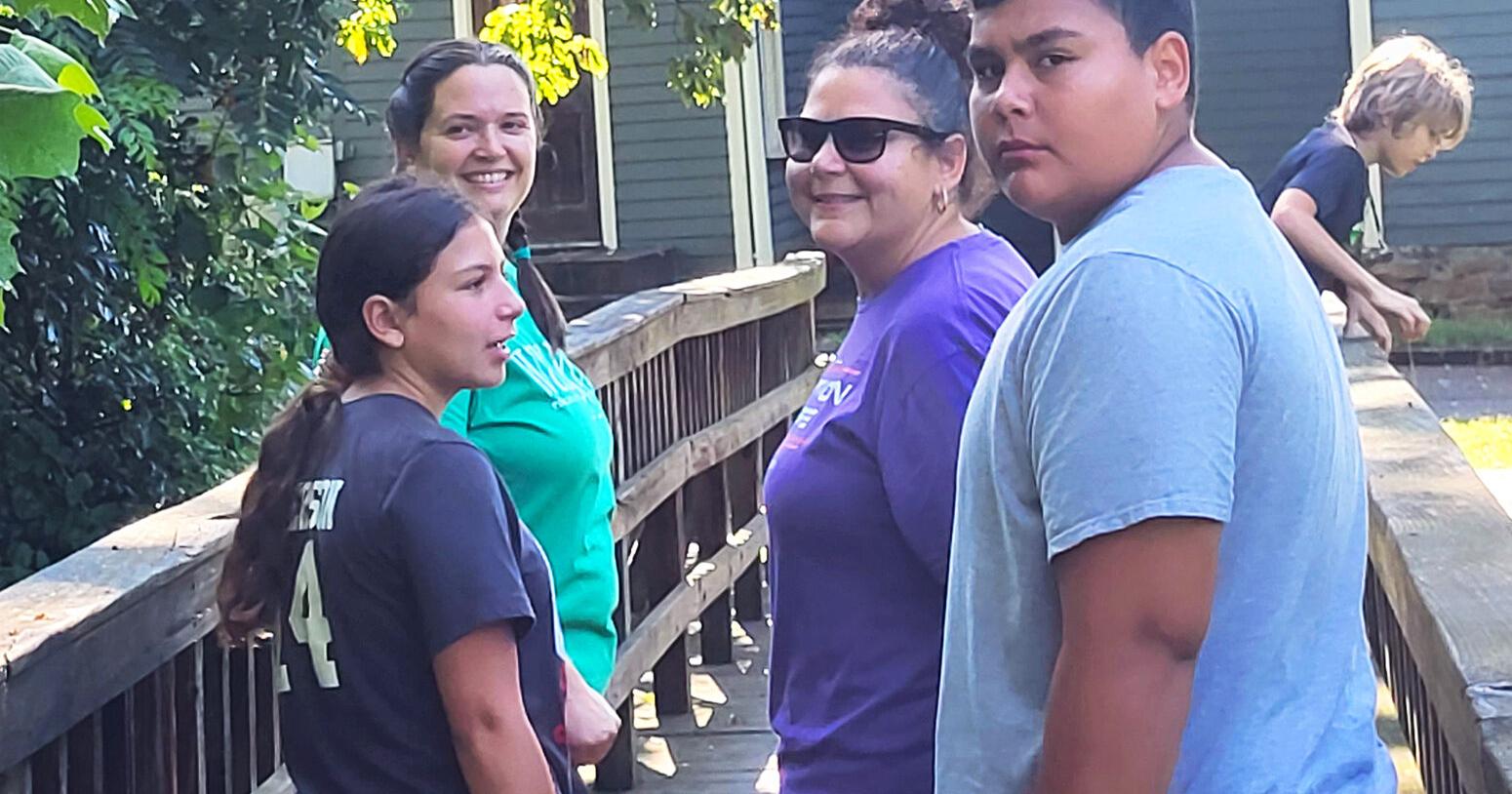 HEALTHY ALTERNATIVES: Local residents participate in first 'Walk With A Doc' - Vimarsana News