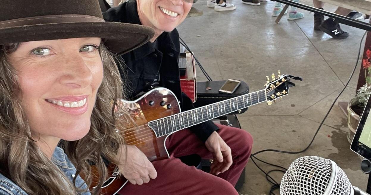 ENTERTAINMENT SPOTLIGHT: Stone & Tumble brings couple back to roots - Vimarsana News
