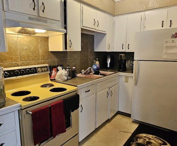 Does a Landlord Have to Provide a Stove And Refrigerator? Essential Facts!