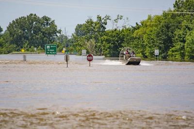 Cherokee Nation Steps In During Historic Arkansas River Flood News Tahlequahdailypress Com