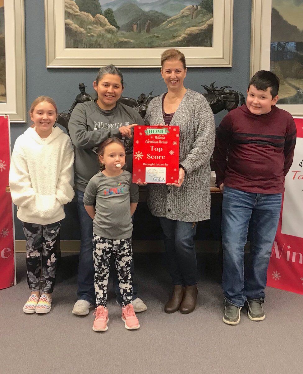 Home for the Holidays parade winners - Vimarsana News