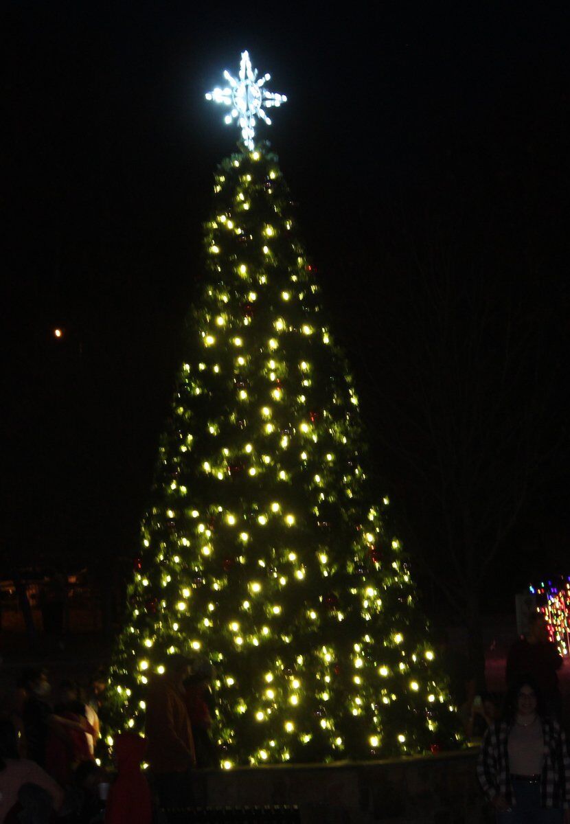 Tahlequah Christmas Parade 2022 Christmas Parade Brings Back Sense Of Normalcy To City | News |  Tahlequahdailypress.com