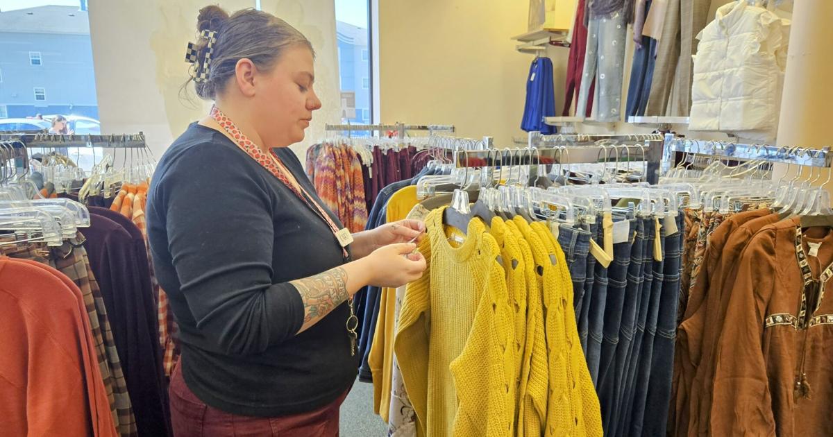 FALL FASHION: Clothing for the season screams color | News FALL FASHION: Clothing for the season screams color | News