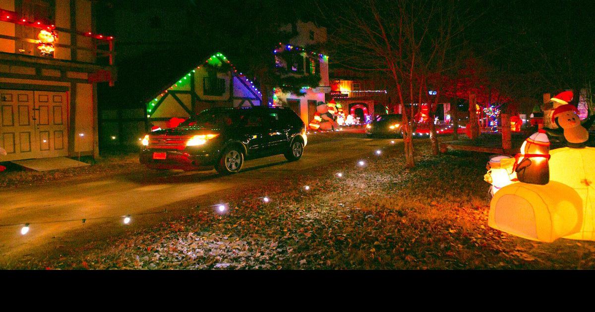 Honor Heights Park Christmas Lights 2022 Castle Christmas, Garden Of Lights To Open Thanksgiving Day |  Arts-Entertainment | Tahlequahdailypress.com