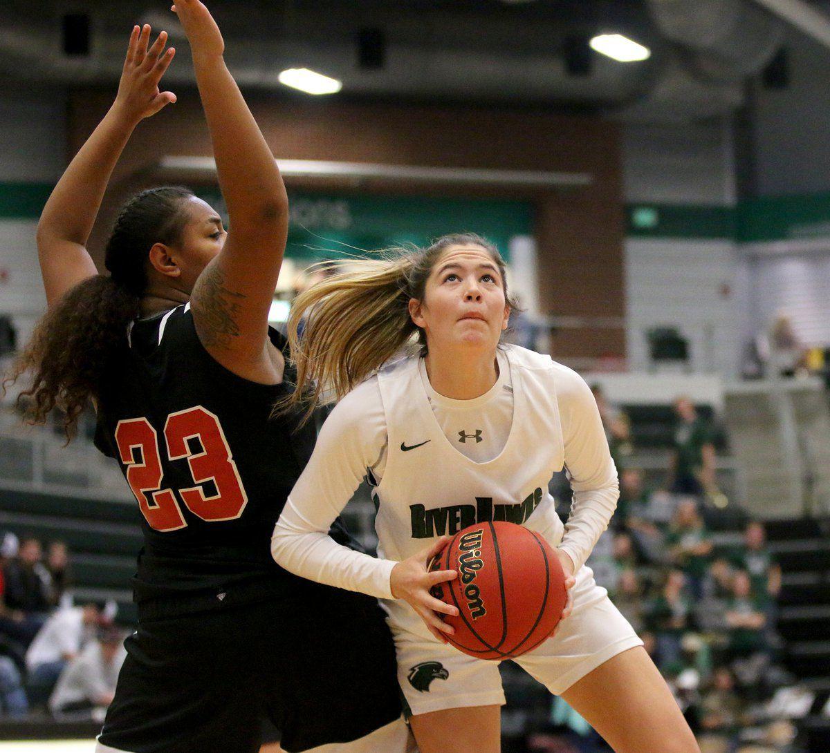 Northeastern State Falls Again On The Road Sports Tahlequahdailypress Com James ross is a makeup artist and drag performer. northeastern state falls again on the