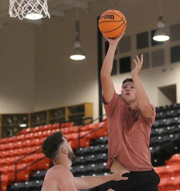 Klingsick Provides Experience As Ths Basketball Head Coach