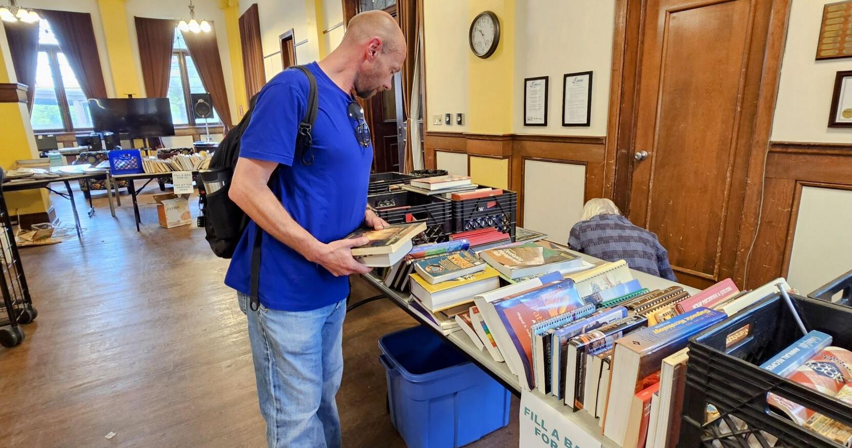 PERUSING THE PAGES: Annual bookstore at library cheap way to stock up on reading material - Vimarsana News