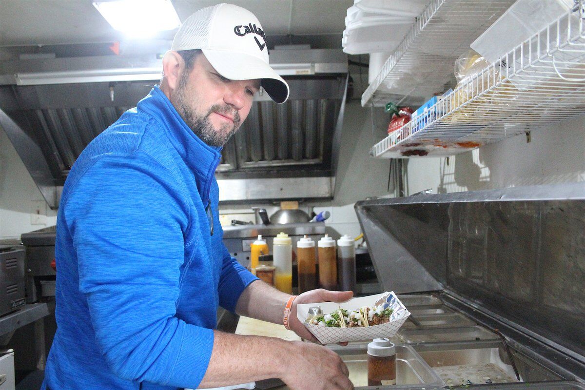 ROLLING RESTAURANTS: 'Food truck park' offers variety of cuisine for hungry customers on the go - Vimarsana News