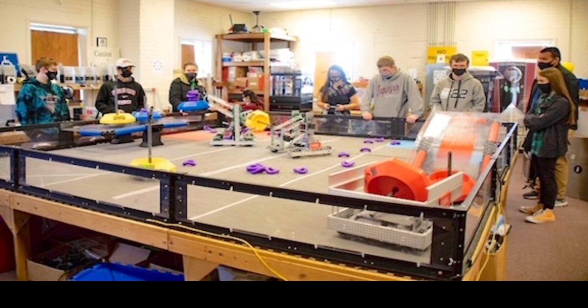 SHS Robotics team takes tops at State - Image