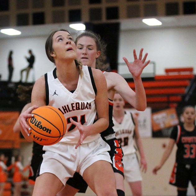 Jaxon Jones Goes Over 1 000 Points For Career Lifts Tigers Past Coweta Sports Tahlequahdailypress Com