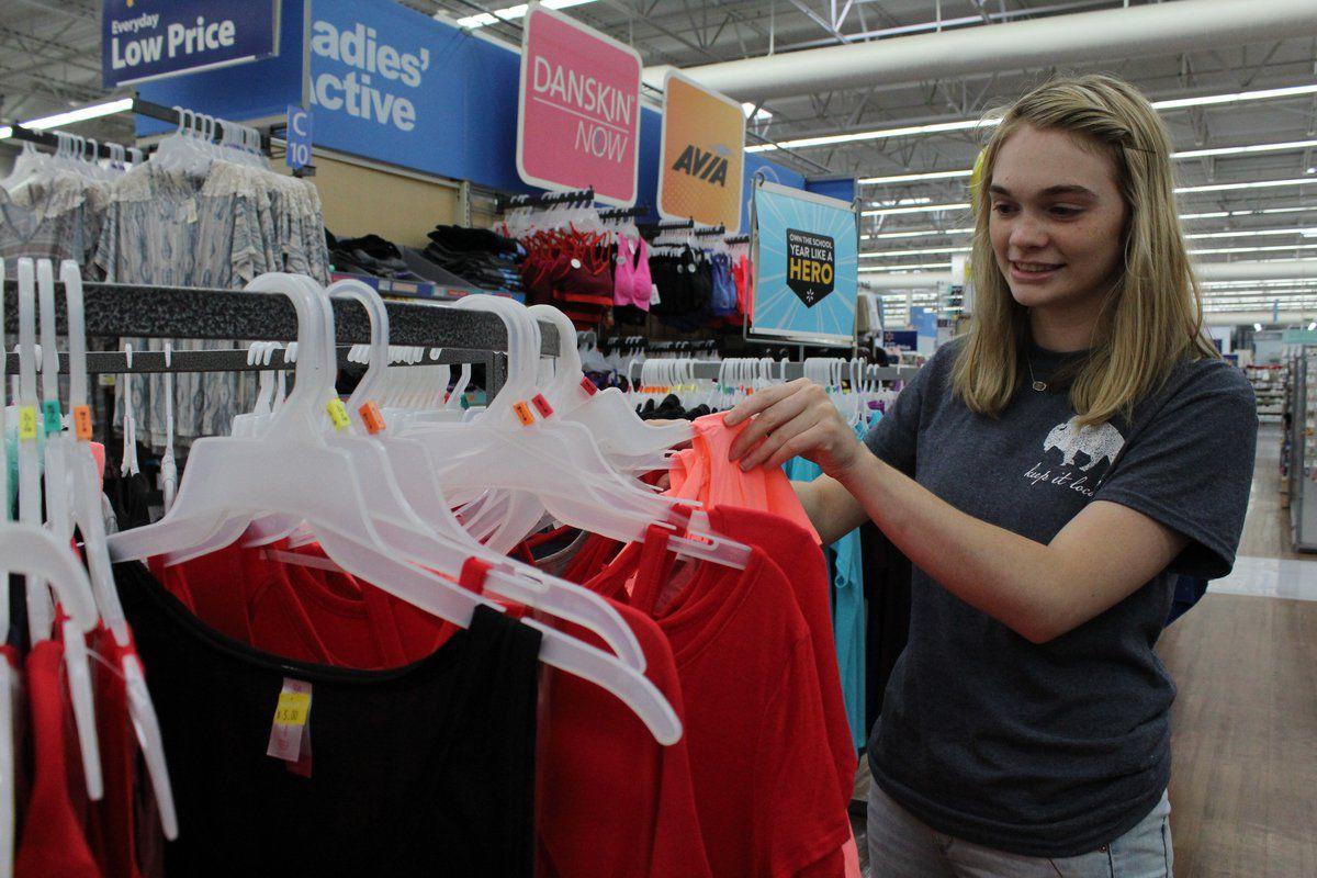 Retro Clothing Styles From 80s 90s Are Back In Fashion Local