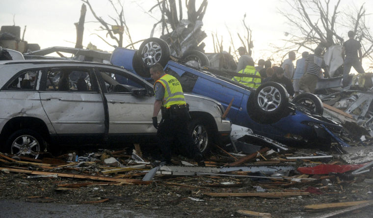 joplin tornado damage cars