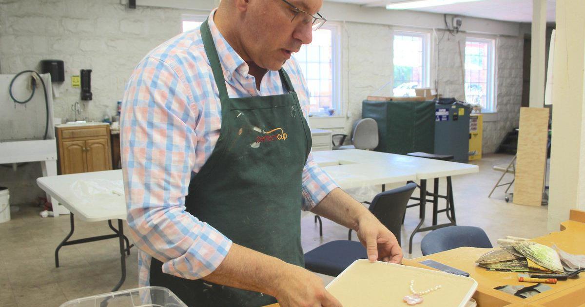 Shell carver uses ancient techniques for craft | Arts-entertainment ...