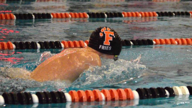 Fenton captures eight straight boys swimming and diving Metro League