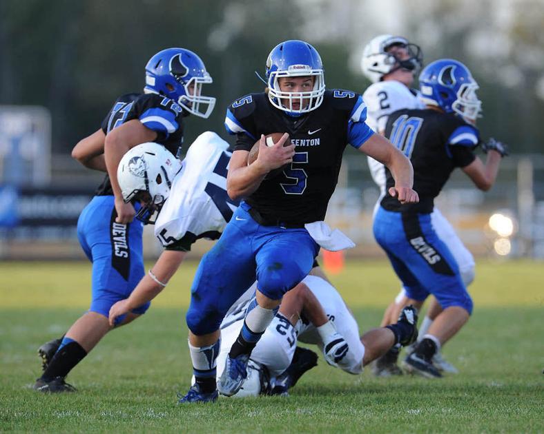 Lake Fenton s Hillger leads our 2015 football team Sports coverage