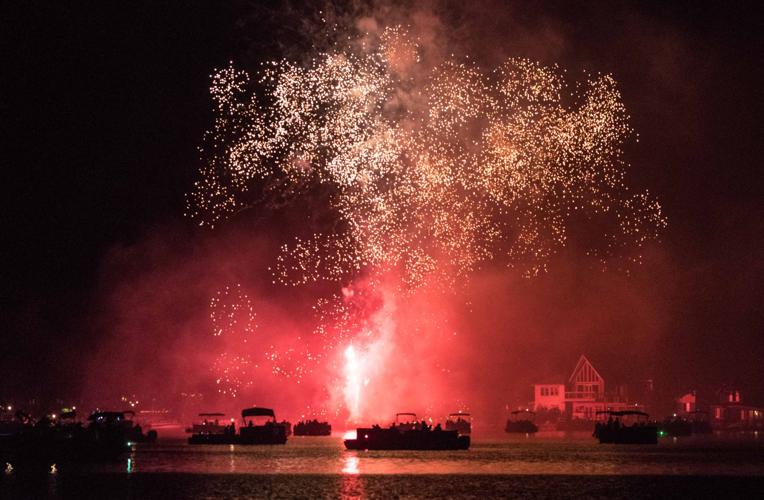 Lake Fenton Saturday night fireworks dazzle Lifestyles