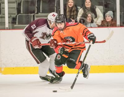 Griffins win fifth straight hockey contest | Sports coverage for Fenton Griffins win fifth straight hockey contest | Sports coverage for Fenton