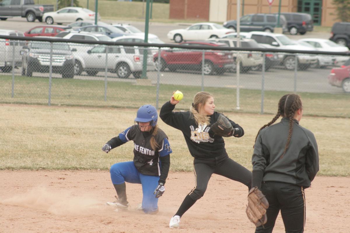 LF earns easy sweep vs Lakeville Sports coverage for Fenton Linden
