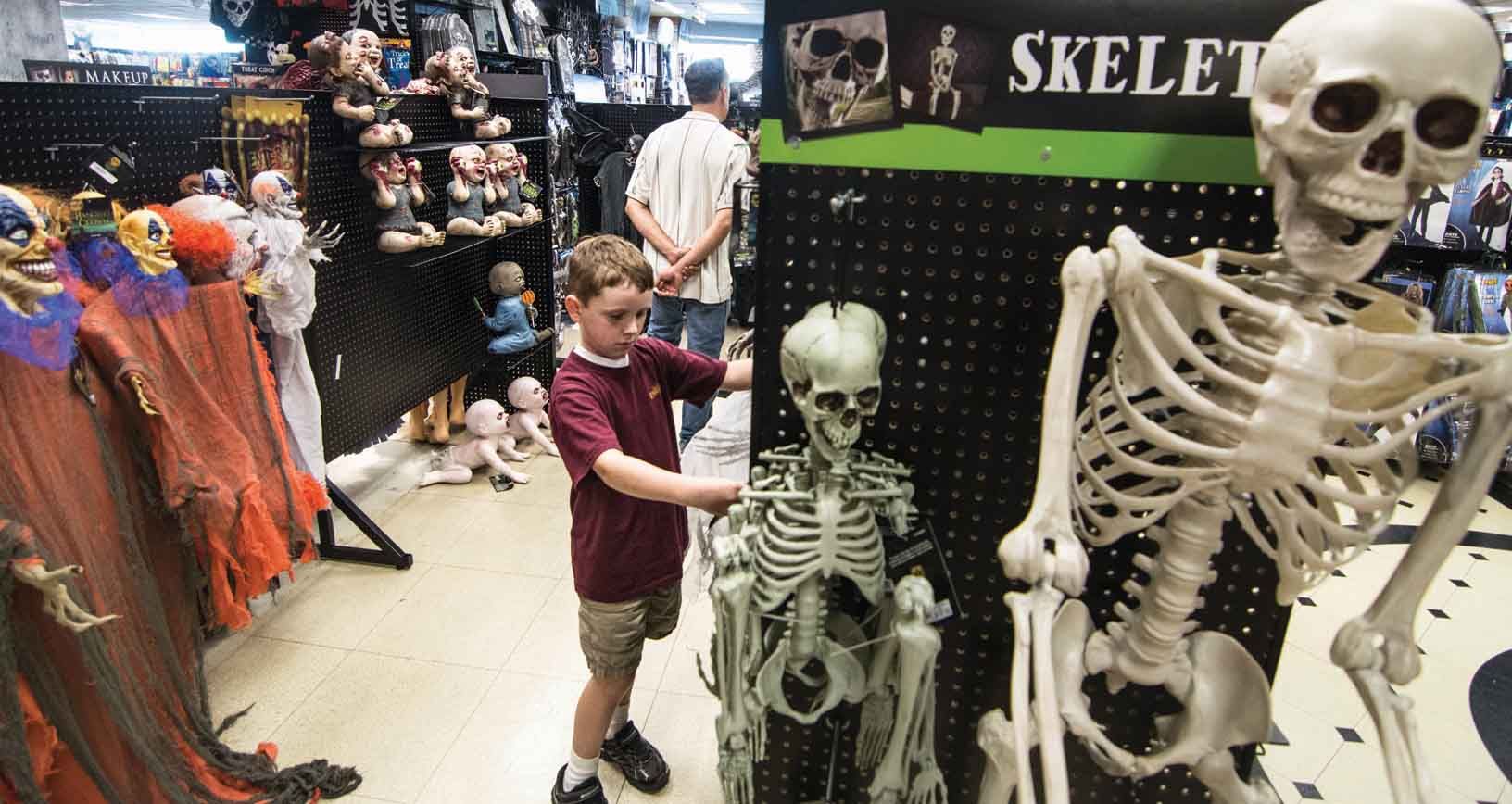 Halloween retailers pop in and then vanish Lifestyles tctimes