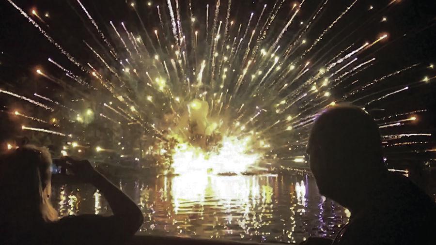 Fireworks mishap on Lobdell Lake News for Fenton, Linden, Holly MI