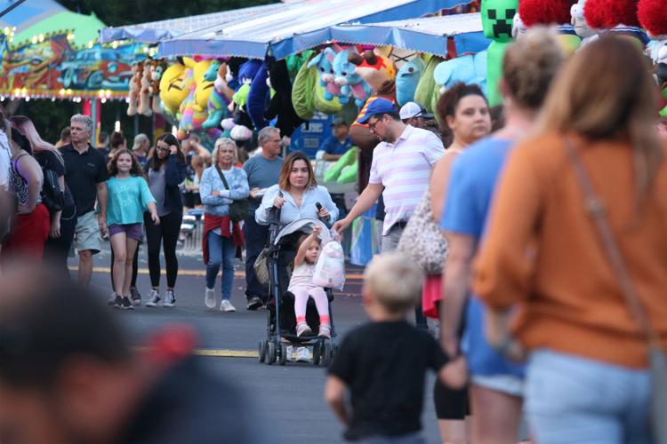 Fenton officials, organizers prepare for 51st St. John Applefest News for Fenton, Linden