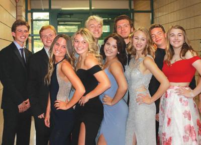 LFHS 2019 Hoco seniors.jpg