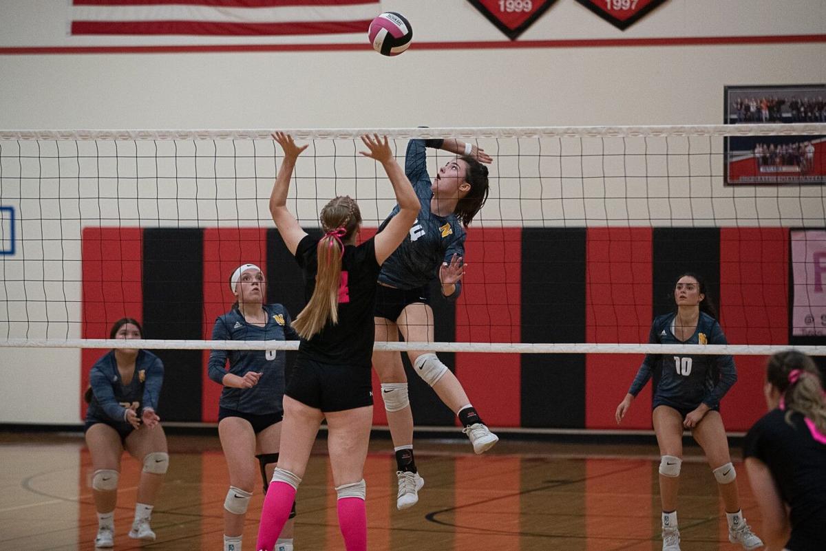 1B High School Volleyball Naselle takes a set from Mossyrock, settles