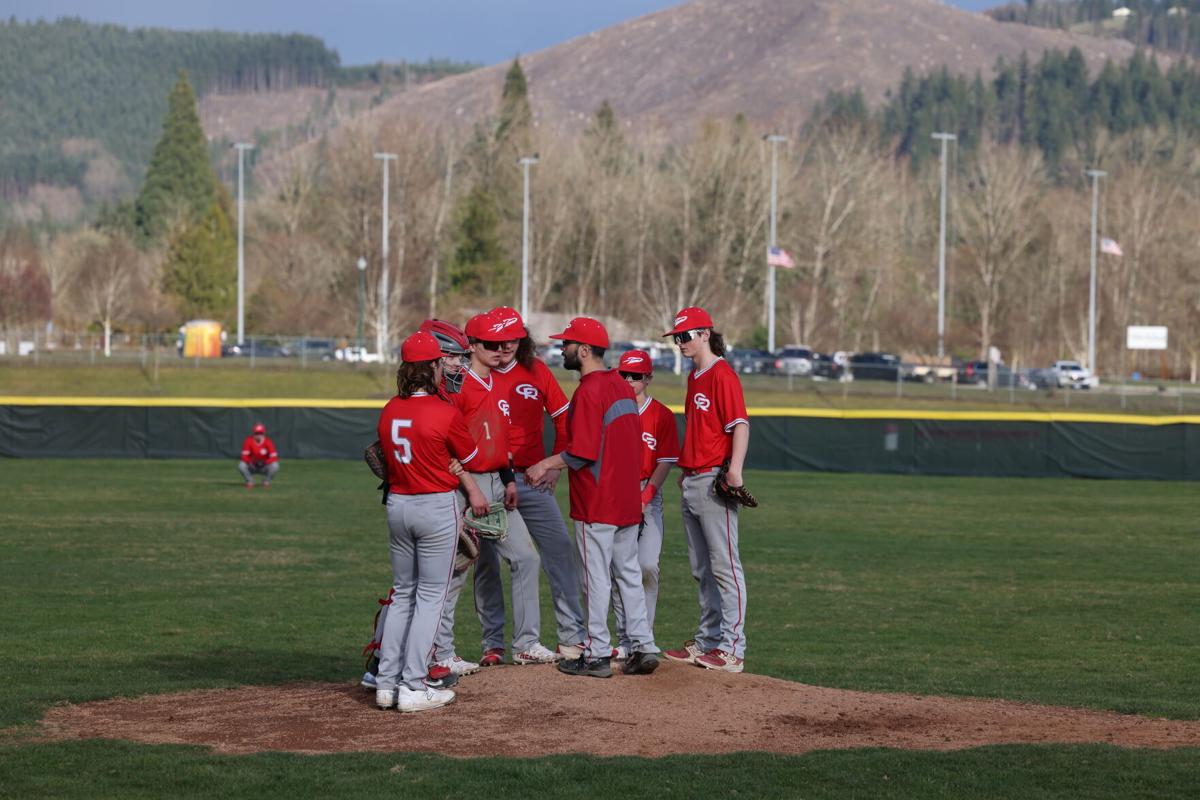 High School Baseball Roundup: Castle Rock hangs on to beat Hoquiam