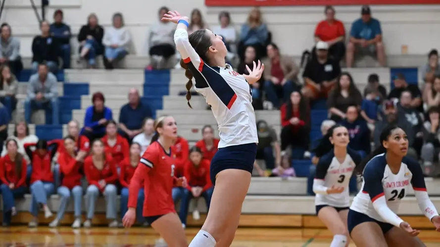 Lockman Leads LCC to 3-0 Win
