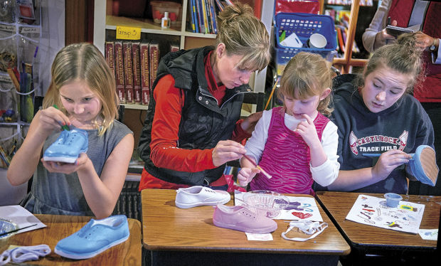 Teen's Shoe painting Party Was a Total Success - Bellatory News