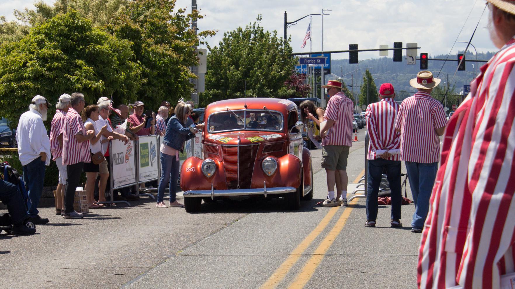 Thousands Flock To Longview For The Great Race Bow Tie Bash Car Races Blox Piece Races Blox Piece Thousands Flock To Longview For The Great Race Bow Tie Bash Car