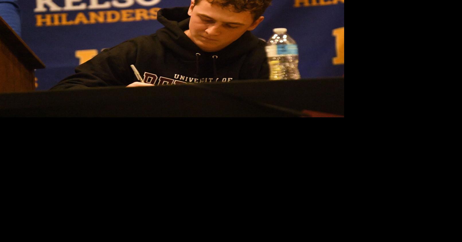 Kelso QB, center to play football together at CA college