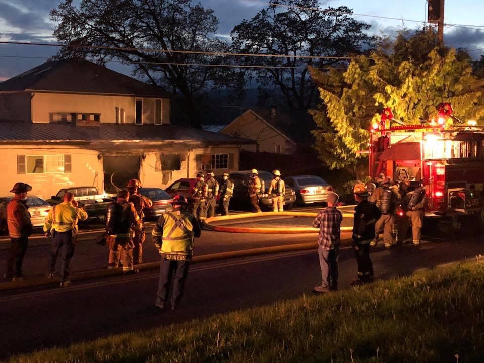 Kalama apartment fire displaced multiple families.