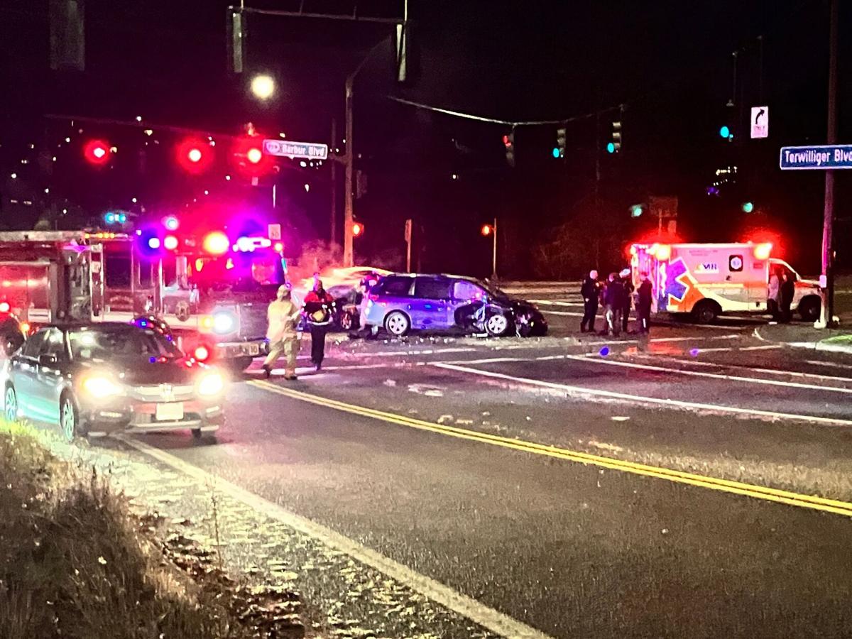 Police ID 2 men who died after fatal double crash in SW Portland