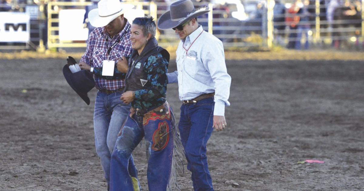 Thunder Mountain Pro Rodeo: First female saddle bronc rider makes way ...