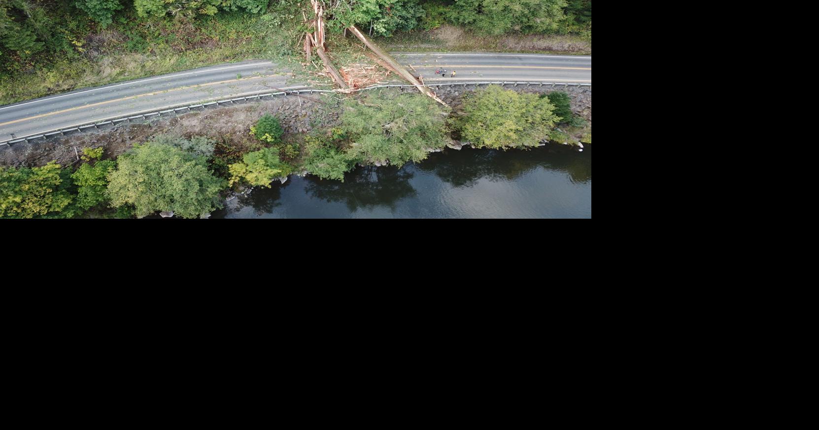 Slide closes Kalama River Road