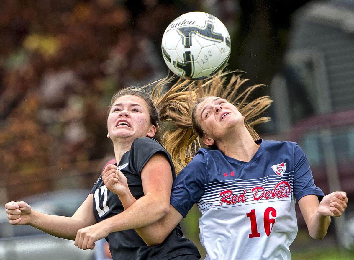 College Soccer Devils win nailbiter with Pierce, remain in playoff hunt