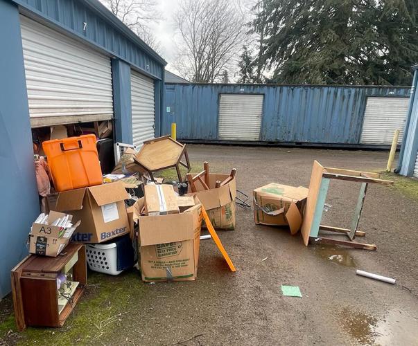 Woman says dad's ashes stolen from Kelso storage unit