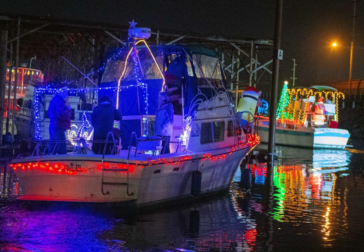 Kalama Council grants additional 3,000 for Festival of Lighted Boats